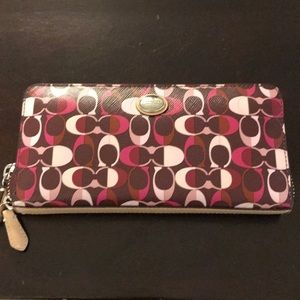 Coach accordion zip wallet